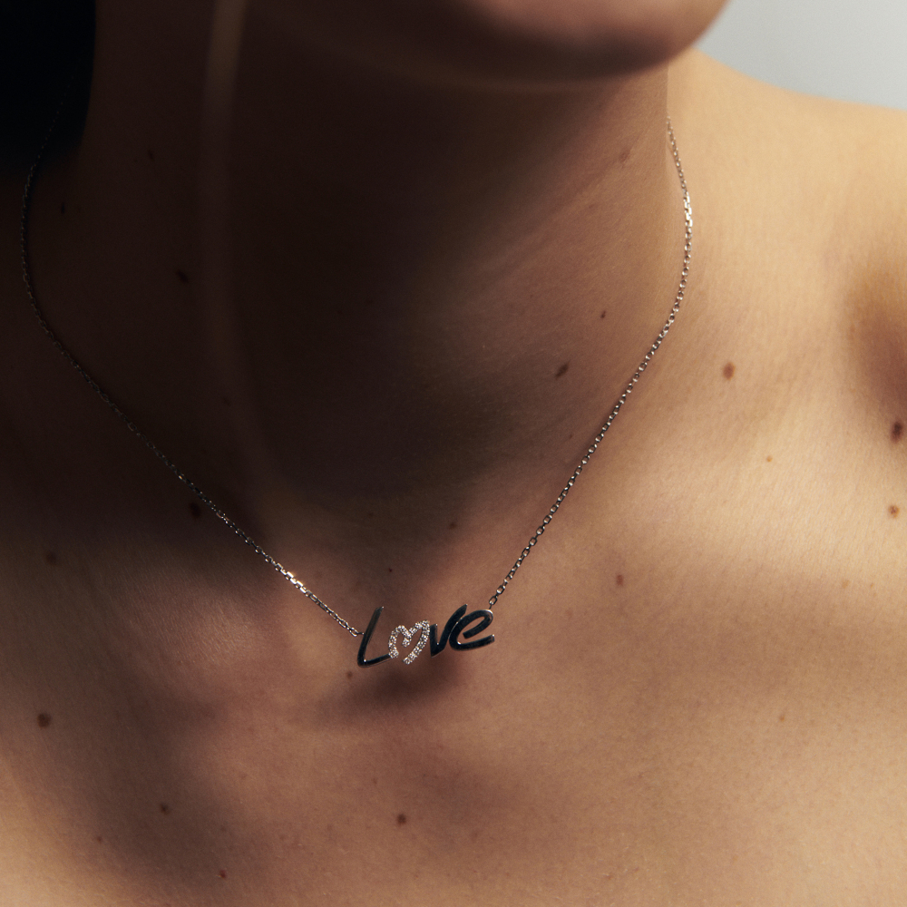 Crush Love necklace semi pave